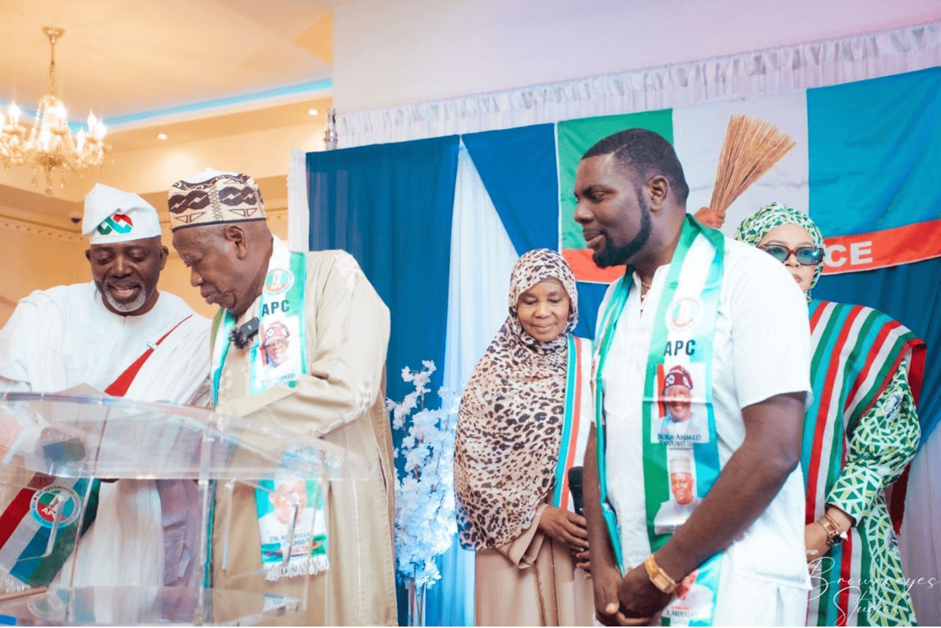 APC NATIONAL CHAIRMAN PRESENTS APPRECIATION LETTERS TO OUTGOING EXECUTIVE TEAM IN FRANCE.