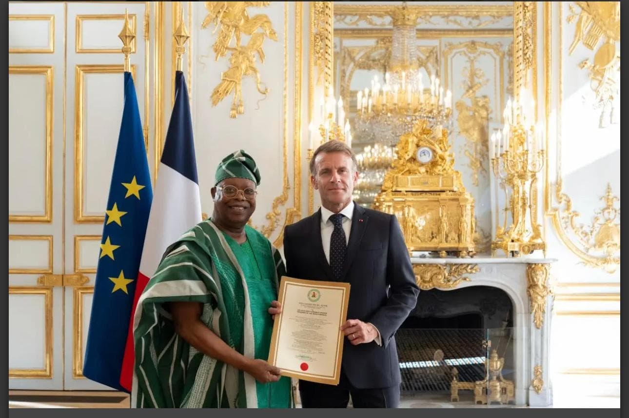 Ambassador Ayodele Oke Presents Letters of Credence to President Emmanuel Macron